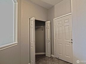 10025 9th Avenue W D101, Everett WA 98204