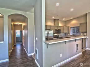 10025 9th Avenue W D101, Everett WA 98204