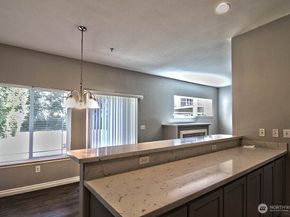 10025 9th Avenue W D101, Everett WA 98204