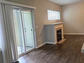10025 9th Avenue W D101, Everett WA 98204