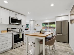 1608 151st Avenue SE, Bellevue WA 98007