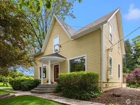 8395 NE Oddfellows, Bainbridge Island WA 98110