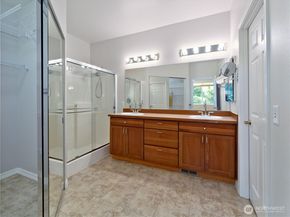 11706 239th Avenue NE, Redmond WA 98053