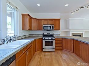 11706 239th Avenue NE, Redmond WA 98053