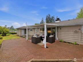 24303 59th Avenue W, Mountlake Terrace WA 98043