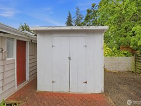 24303 59th Avenue W, Mountlake Terrace WA 98043