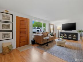 24303 59th Avenue W, Mountlake Terrace WA 98043