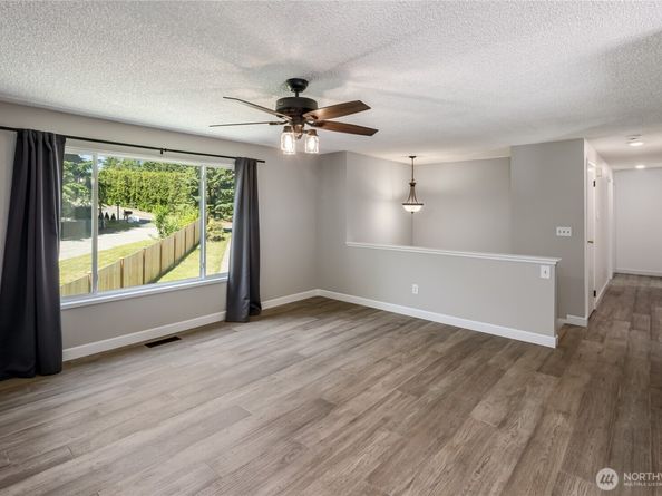 23621 36th Place W, Brier WA 98036