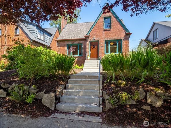 7754 Jones Avenue NW, Seattle WA 98117