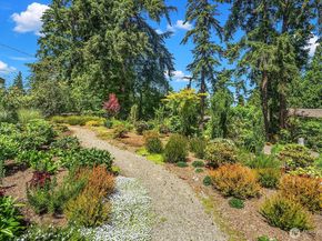 7260 W Mercer Way, Mercer Island WA 98040