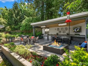 7260 W Mercer Way, Mercer Island WA 98040