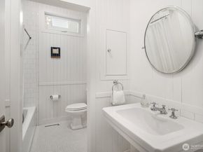 7260 W Mercer Way, Mercer Island WA 98040