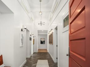 7260 W Mercer Way, Mercer Island WA 98040