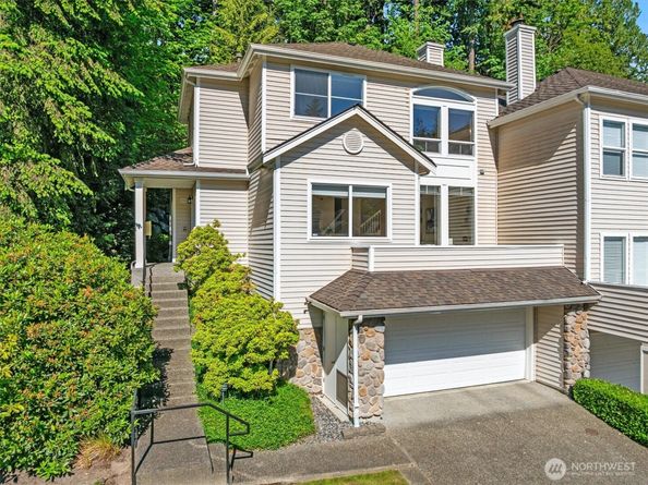 9804 NE Riverbend Drive B101, Bothell WA 98011