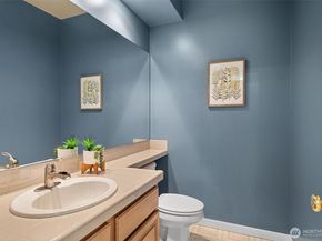 9804 NE Riverbend Drive B101, Bothell WA 98011