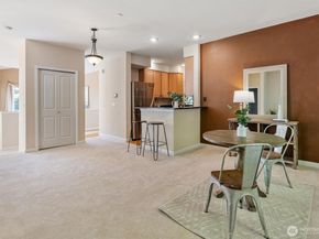 9804 NE Riverbend Drive B101, Bothell WA 98011
