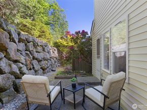 9804 NE Riverbend Drive B101, Bothell WA 98011
