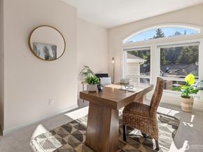 9804 NE Riverbend Drive B101, Bothell WA 98011