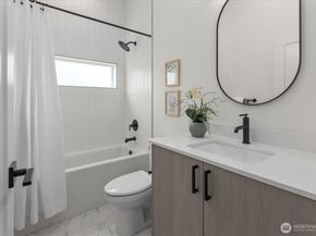 10330 Ashworth Avenue N B, Seattle WA 98133