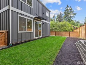 10330 Ashworth Avenue N B, Seattle WA 98133