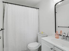 24931 109th Place SE 48B, Kent WA 98030