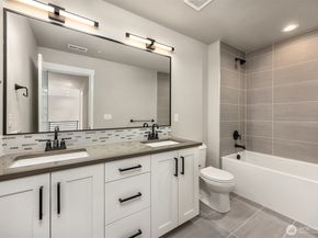 15002 75th Avenue NE, Kenmore WA 98028