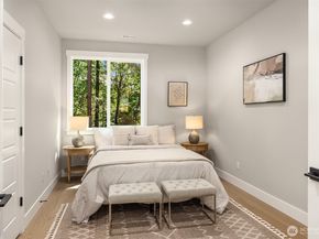 15002 75th Avenue NE, Kenmore WA 98028
