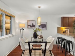 3018 128th Avenue SE 12, Bellevue WA 98005