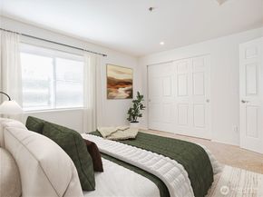 250 NW Dogwood Street C 302, Issaquah WA 98027