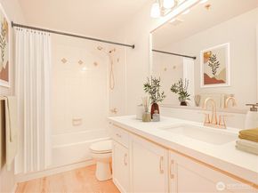 250 NW Dogwood Street C 302, Issaquah WA 98027