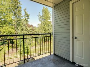 250 NW Dogwood Street C 302, Issaquah WA 98027