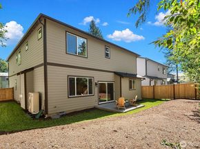 10702 SE 170th Place, Renton WA 98055