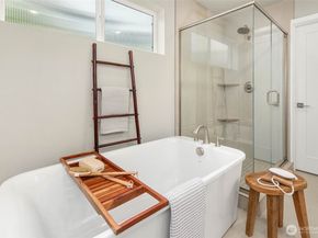13530 NE 128th Place, Kirkland WA 98034