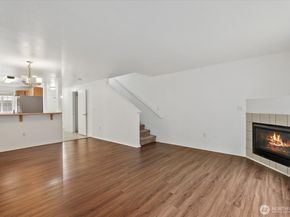 933 4th Avenue N 102, Kent WA 98032