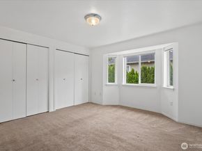 933 4th Avenue N 102, Kent WA 98032