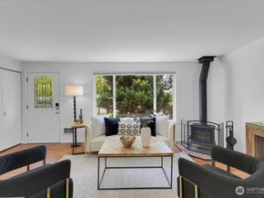 2427 200th Place SW, Lynnwood WA 98036