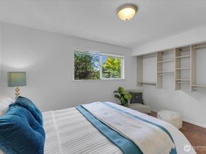 2427 200th Place SW, Lynnwood WA 98036