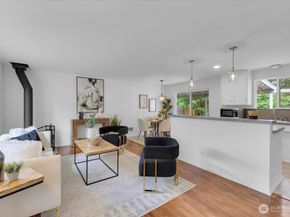 2427 200th Place SW, Lynnwood WA 98036