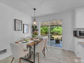 2427 200th Place SW, Lynnwood WA 98036