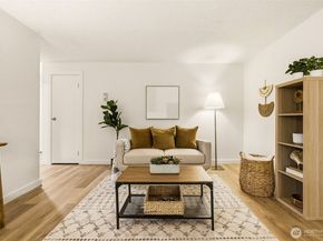 17211 NE 45th Street 79, Redmond WA 98052