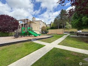 12525 NE 145th Place F97, Kirkland WA 98034