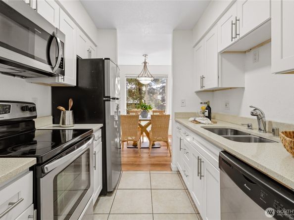 12525 NE 145th Place F97, Kirkland WA 98034