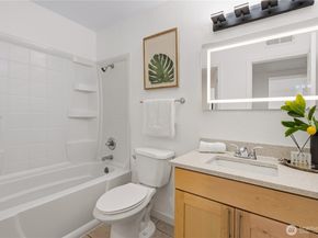 12525 NE 145th Place F97, Kirkland WA 98034
