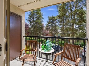12525 NE 145th Place F97, Kirkland WA 98034