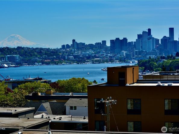 4020 Aurora Avenue N 304, Seattle WA 98103