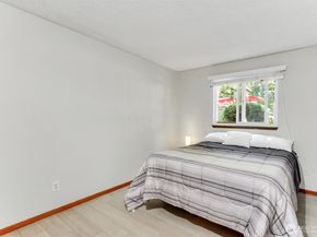 323 75th Street SE C42, Everett WA 98203