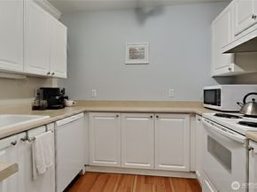 33020 10th Avenue SW X104, Federal Way WA 98023