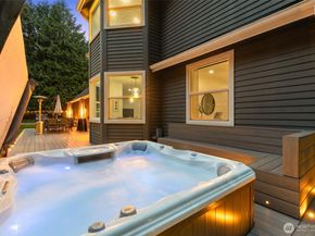 12217 NE 100th Street, Kirkland WA 98033