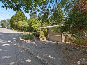 10312 Wallingford Avenue N, Seattle WA 98133