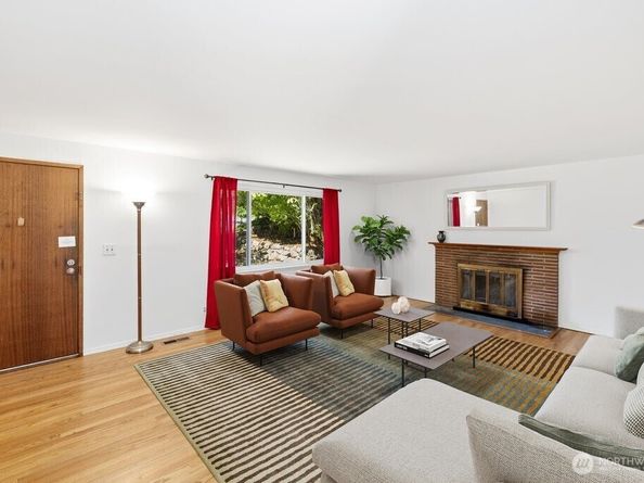 10312 Wallingford Avenue N, Seattle WA 98133
